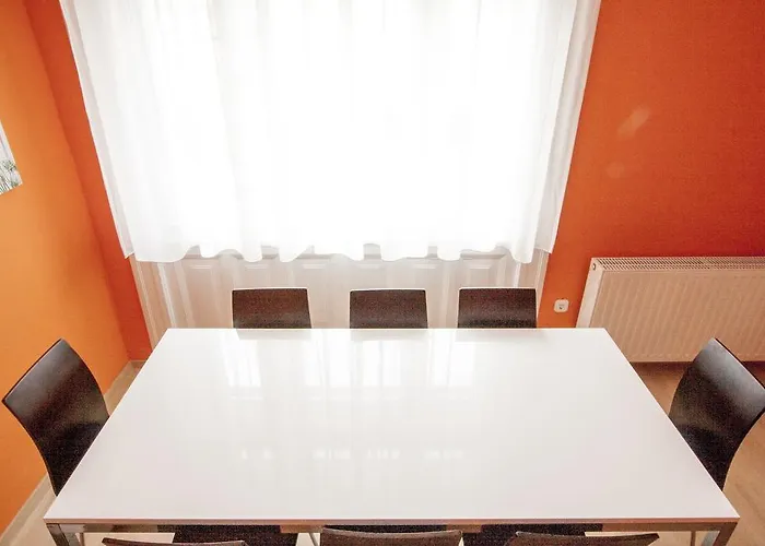 Centre With 3 Bathrooms