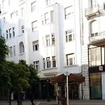 Apartment Centre With 3 Bathrooms