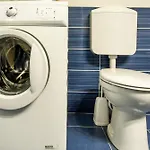 Apartment Centre With 3 Bathrooms *